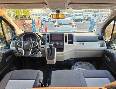 Toyota Hiace GL CARGO / 3.5L PETROL V6 A/T / REAR CAMERA (CODE # HCPMB2)-10