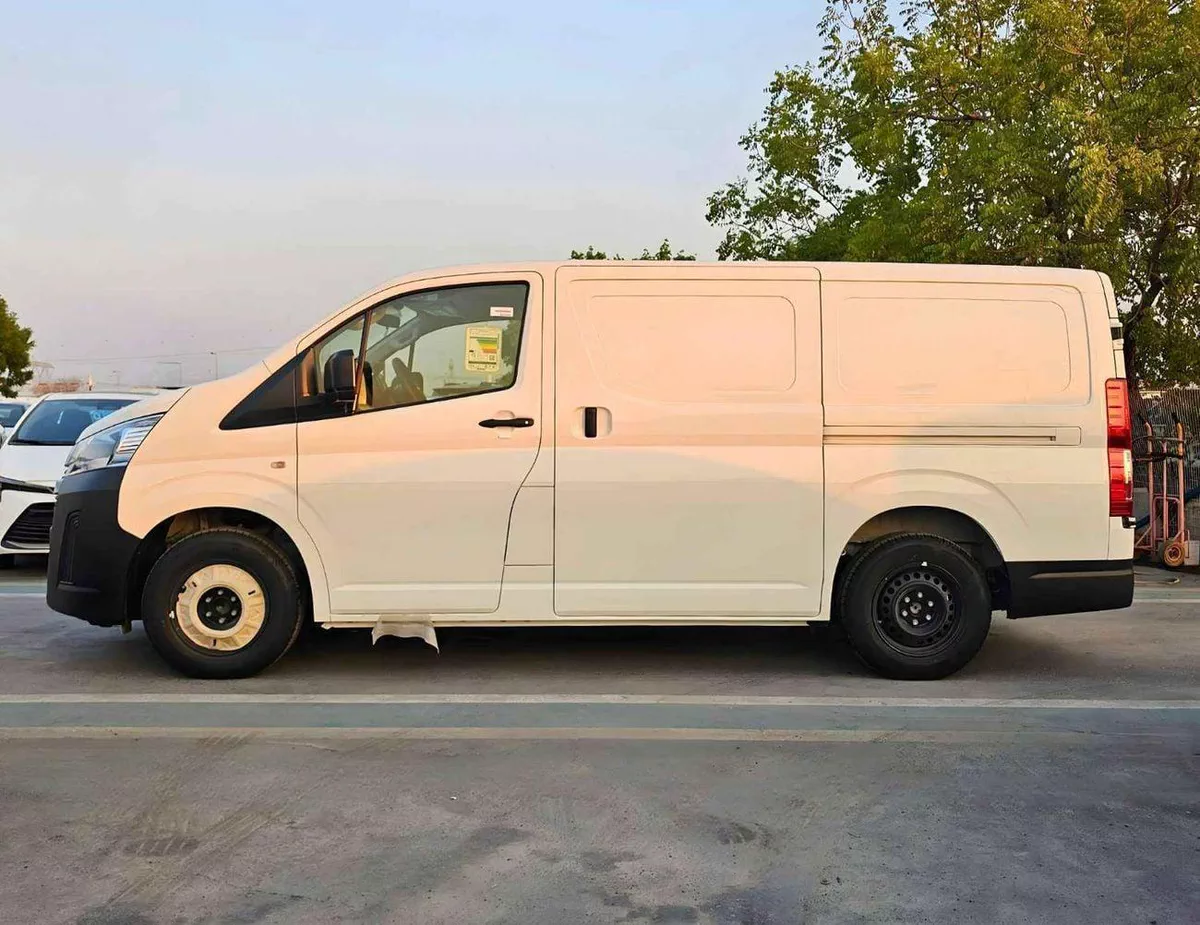 Toyota Hiace GL CARGO / 3.5L PETROL V6 A/T / REAR CAMERA (CODE # HCPMB2)-2-0