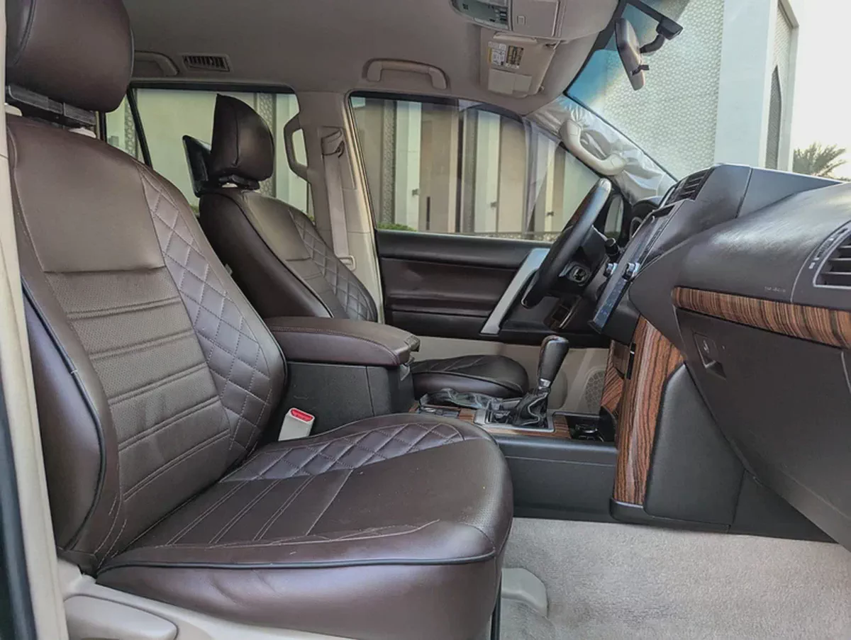 TOYOTA PRADO 2012 FACELIFTED 2023 GCC V6 IN EXCELLENT CONDITION-4-4