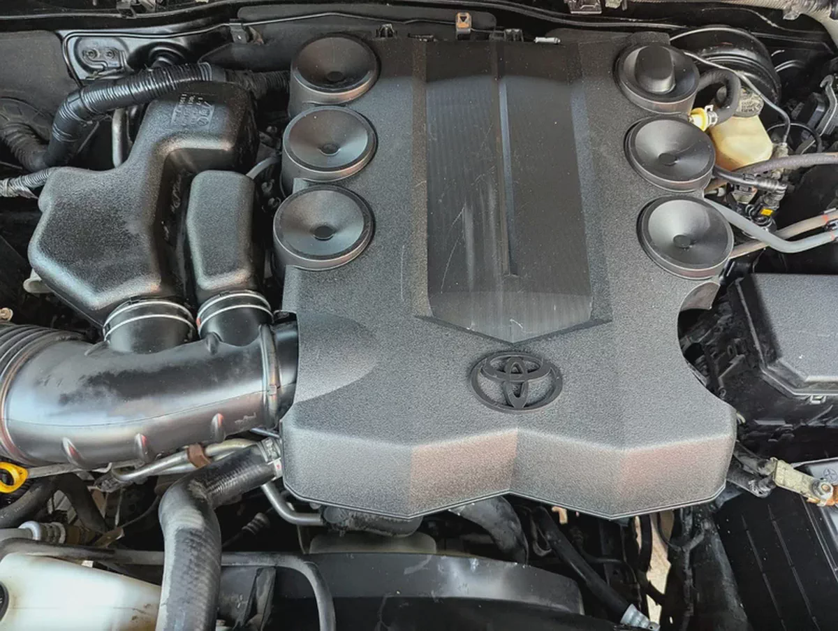 TOYOTA PRADO 2012 FACELIFTED 2023 GCC V6 IN EXCELLENT CONDITION-6-6