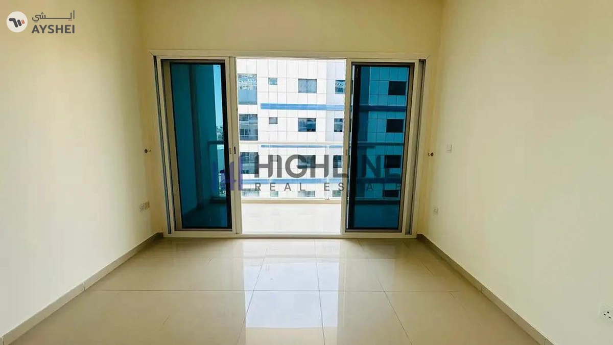 Closed Kitchen | Family Building | Elegant 1 BR-2-2