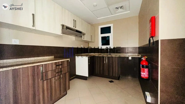 Closed Kitchen | Family Building | Elegant 1 BR