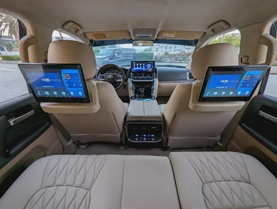 TOYOTA LAND CRUISER 2014 FACELIFTED 2025 WITH INTERIOR AND EXTERIOR V6 4.0L IN PERFECT CONDITION-3