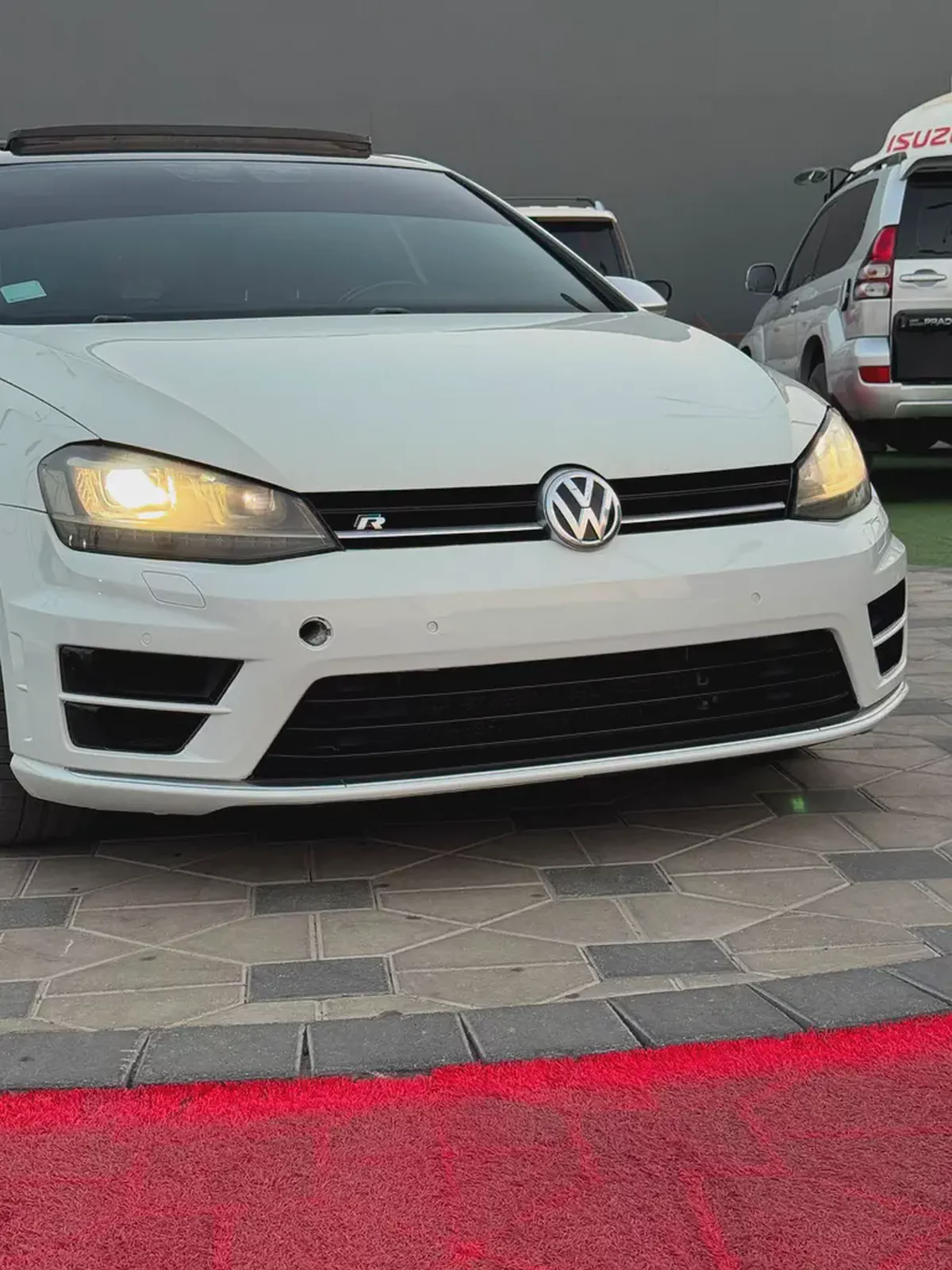 Volkswagen Golf R Special Edition 2016 | GCC Specs | Pristine Condition-2-2