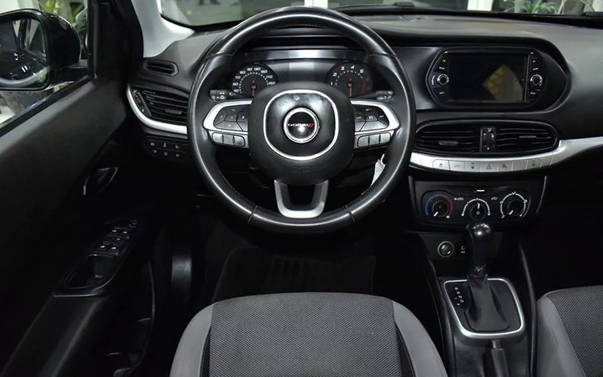 Dodge Neon ( 2017 Model ) in Black Color GCC Specs-7-7