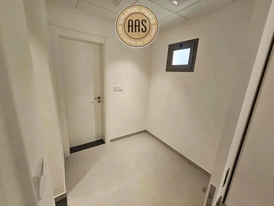 One Month Free | Corner Villa ! Maids + Storage Room ! Luxurious ! Ready to Move ! Closed To Metro -9