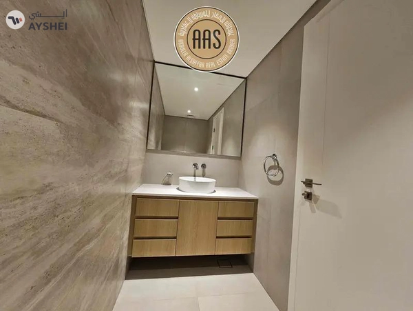 One Month Free | Corner Villa ! Maids + Storage Room ! Luxurious ! Ready to Move ! Closed To Metro 