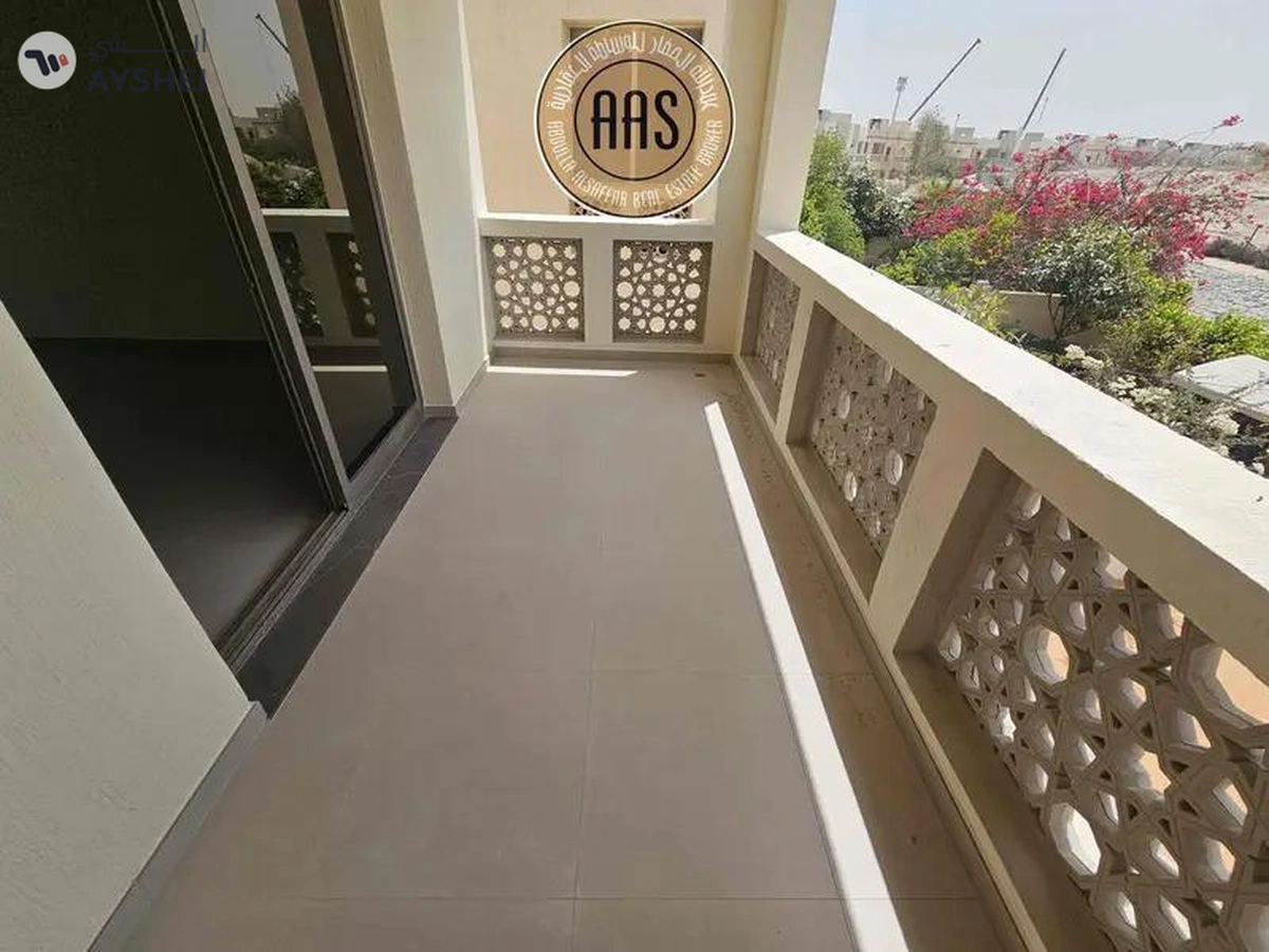 One Month Free | Corner Villa ! Maids + Storage Room ! Luxurious ! Ready to Move ! Closed To Metro -24-24