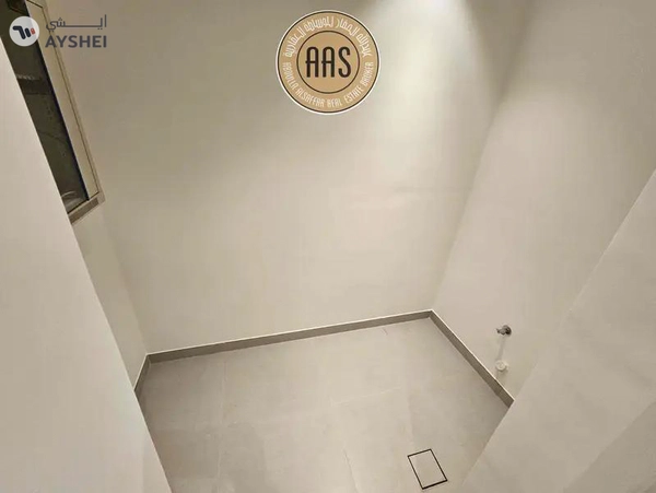One Month Free | Corner Villa ! Maids + Storage Room ! Luxurious ! Ready to Move ! Closed To Metro 