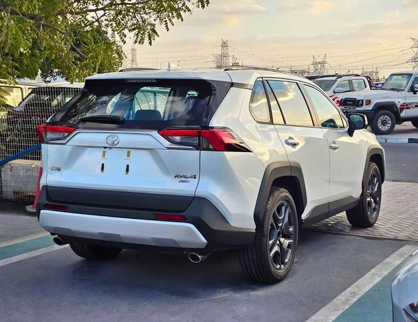 Toyota RAV4 ADVENTURE CVT FLAGHSIP / RADAR, PANORAMIC ROOF, LEATHER WITH POWER SEAT (CODE # RA