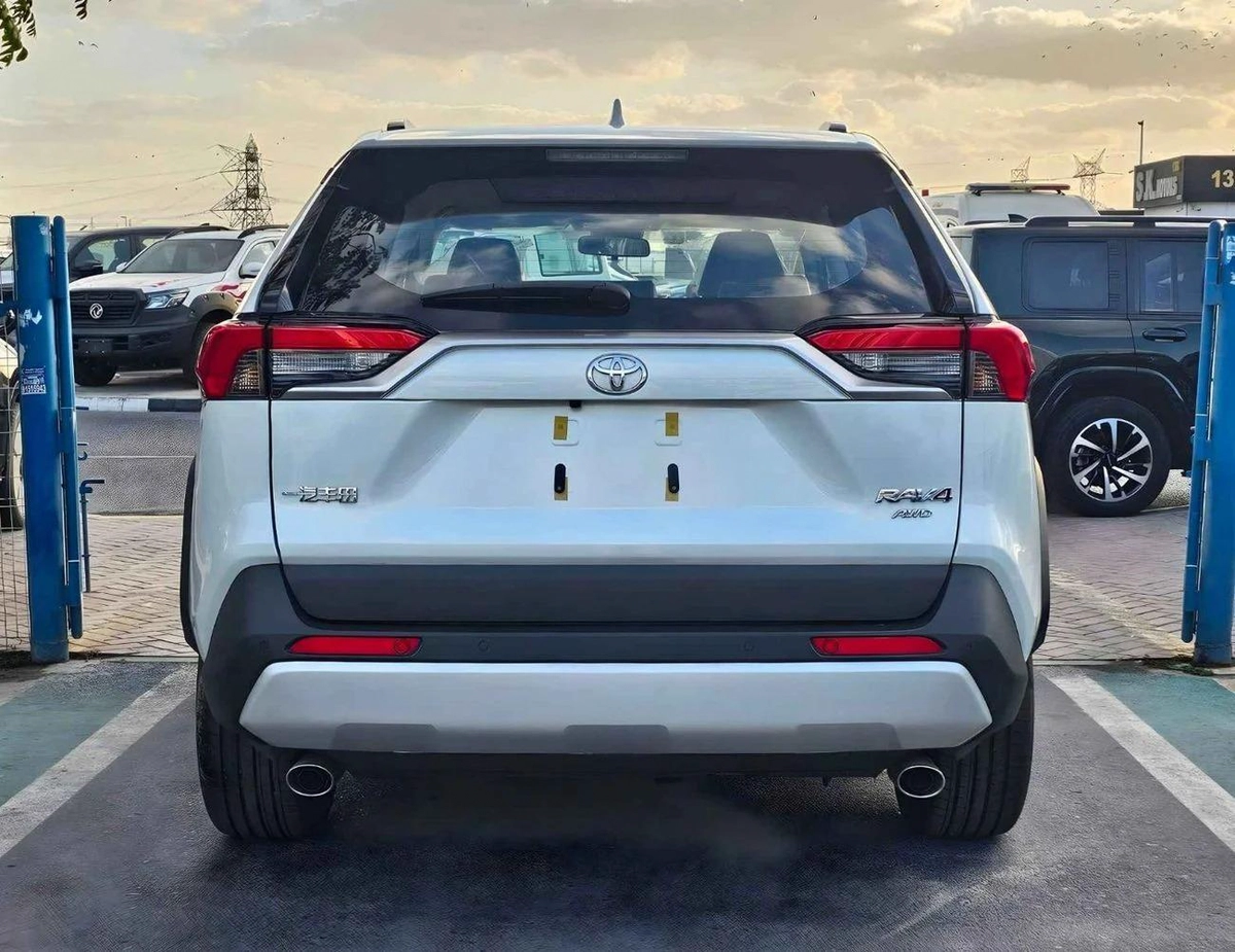 Toyota RAV4 ADVENTURE CVT FLAGHSIP / RADAR, PANORAMIC ROOF, LEATHER WITH POWER SEAT (CODE # RA-13-13