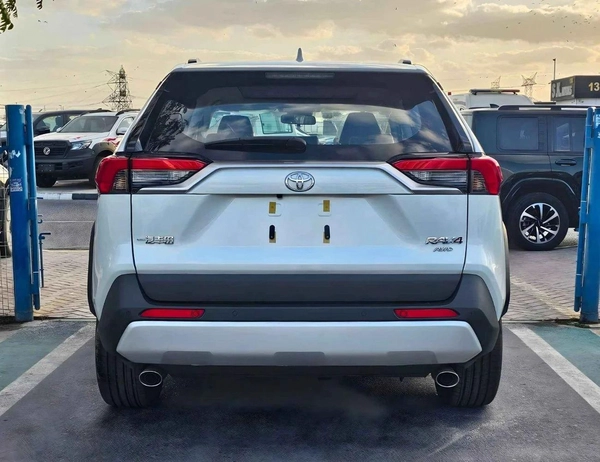 Toyota RAV4 ADVENTURE CVT FLAGHSIP / RADAR, PANORAMIC ROOF, LEATHER WITH POWER SEAT (CODE # RA