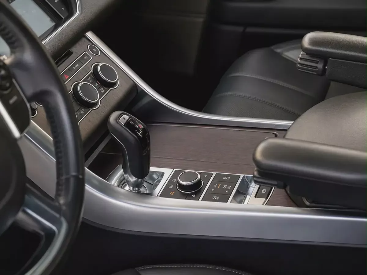 AED 3,220 RANGE ROVER SPORT | HSE | SUPERCHARGE | FREE ACCIDENT | 0% DOWNPAYMENT-17-17