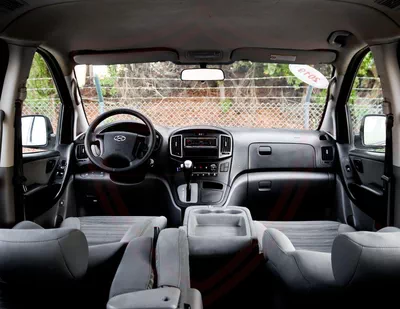 Hyundai H-1 Hyundai H1 | 2.4 L | 2019 | GCC | Accident-Free | In Excellent Condition | 914 P.M-11