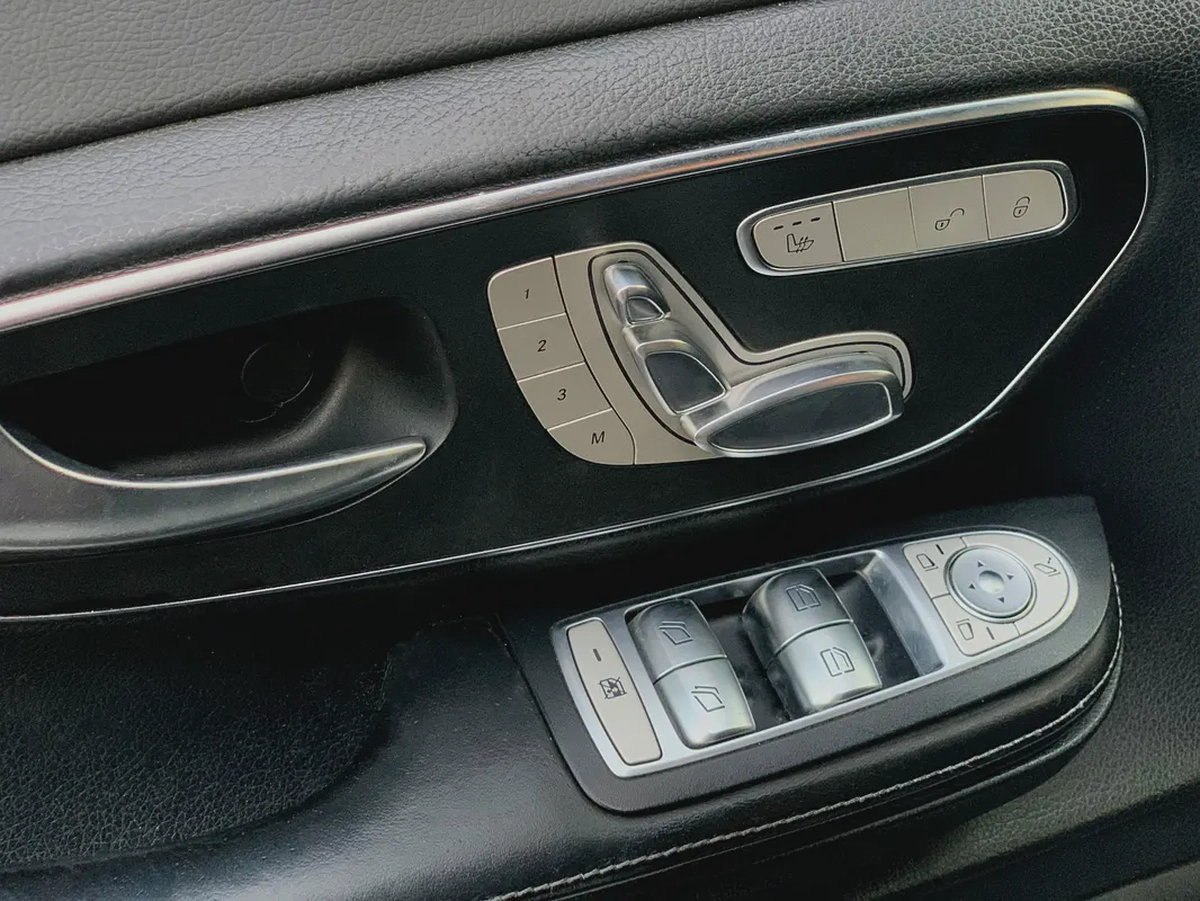 Mercedes-Benz V250 | Model 2020 | 6 Seater | GCC Specs-9-9