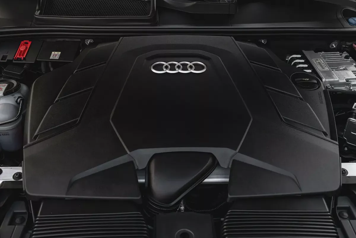 3,898 P.M |  Q8 S-Line | 0% Downpayment | Audi Warranty!-13-13