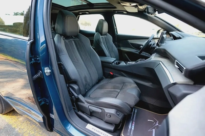 AED 781/Month | 3008 Hybrid 4 | GCC Specs | REF#P04531-10