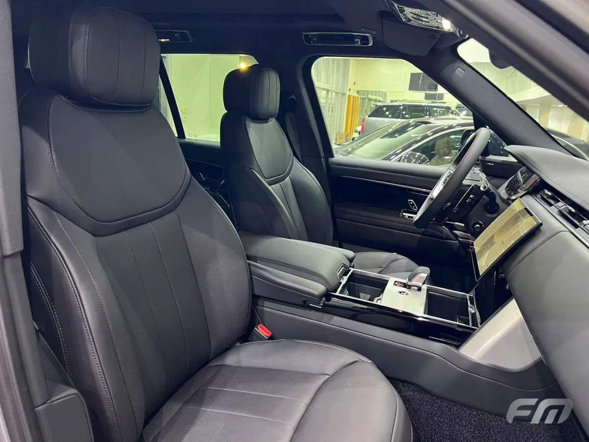 Land Rover Range Rover SE P400-7-0