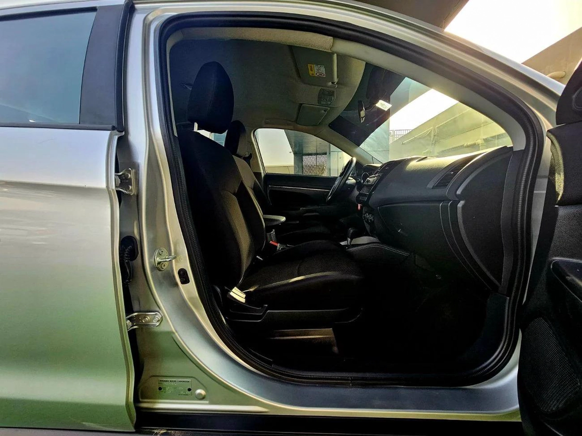 Mitsubishi ASX GCC/ GLX 2.0 V4/ ORIGINAL PAINT/ LOW MILEAGE/ SINGLE OWNER
