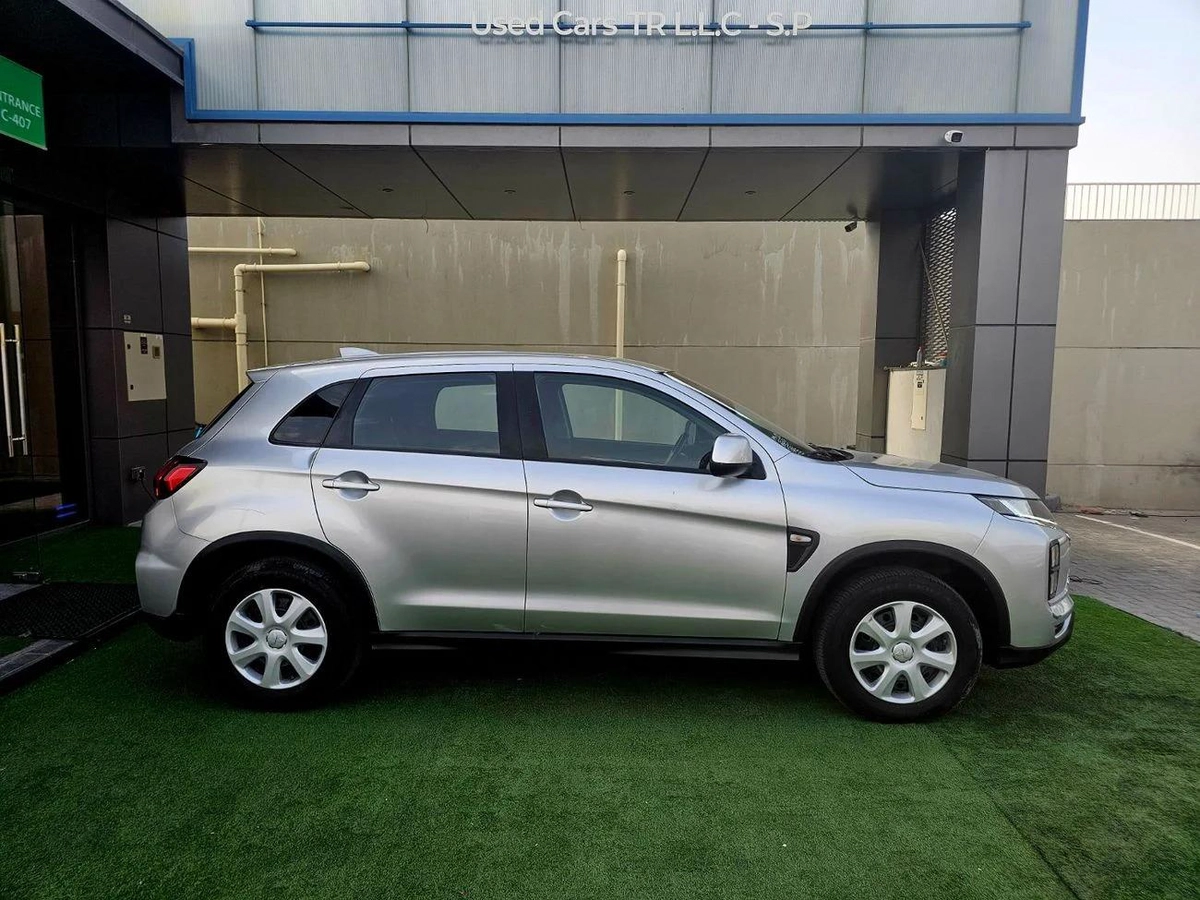 Mitsubishi ASX GCC/ GLX 2.0 V4/ ORIGINAL PAINT/ LOW MILEAGE/ SINGLE OWNER