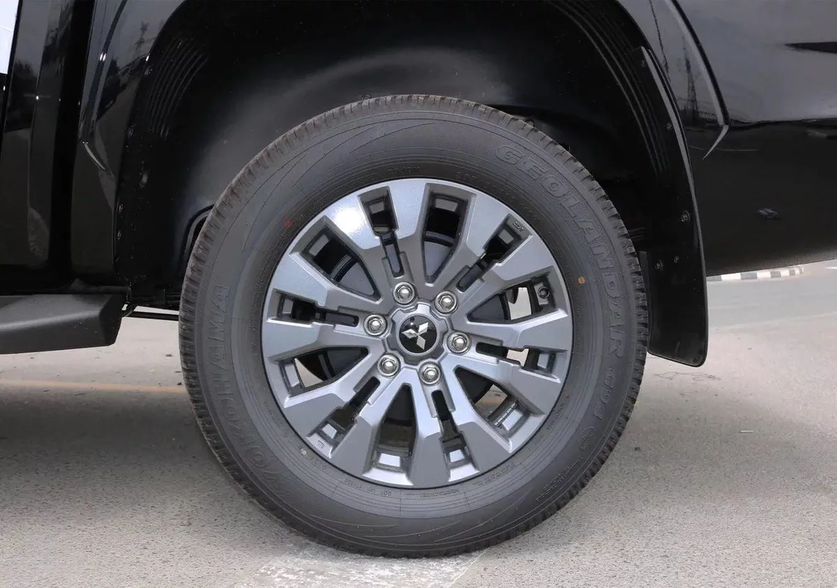 Mitsubishi L200 Mitsubishi sportero 2.4L Diesel MY2026-16-0