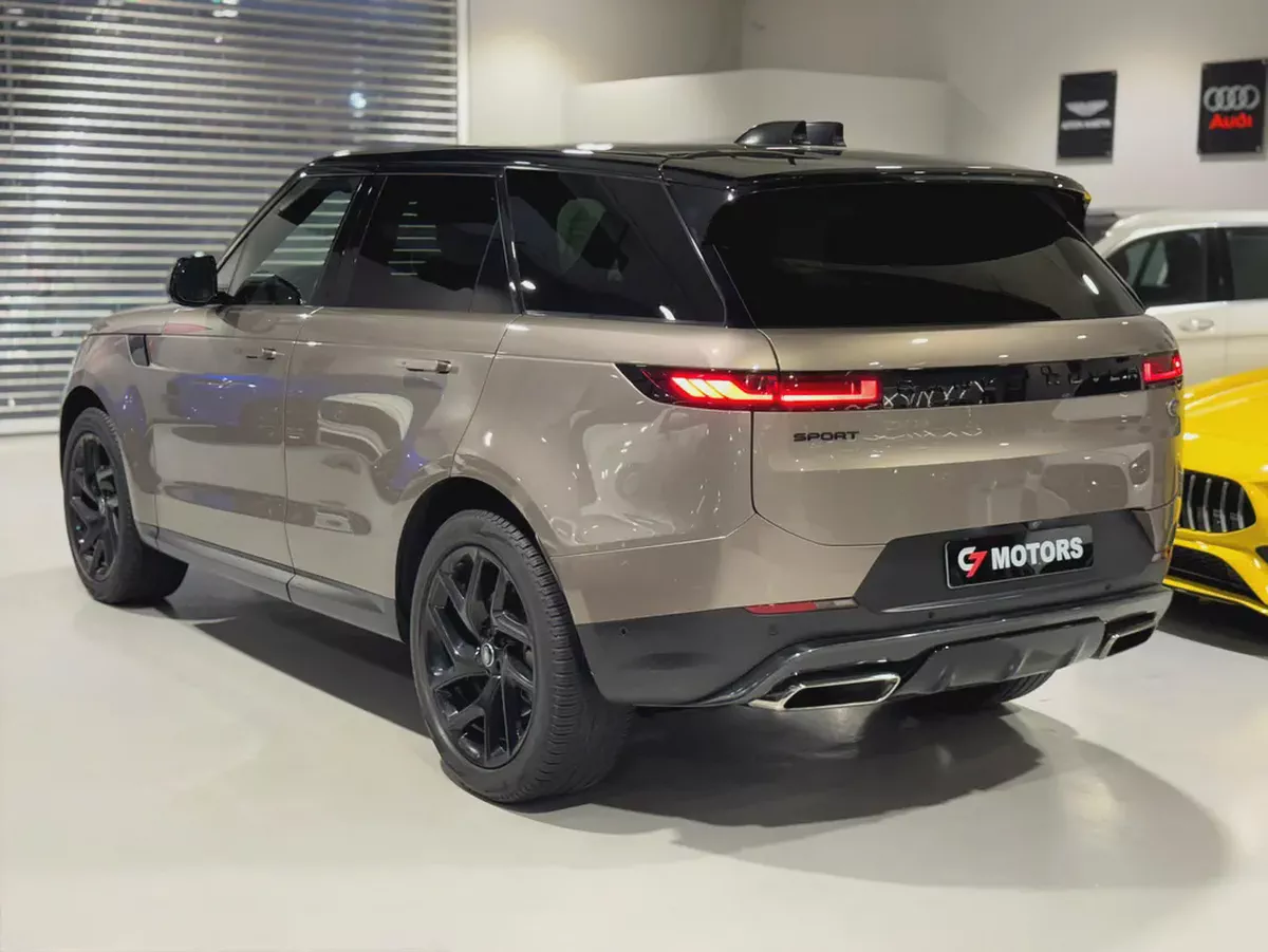 Range Rover Sport Dynamic SE | 2023 | Monthly: 4,200 AED | Luxury Performance SUV-5-5