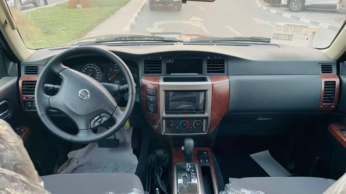 Nissan Patrol SAFARI SW Safari 4.8L A/T-7-0