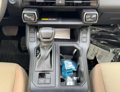 Toyota RAV4 XLE-G MID OPTION || 2.0L PETROL V4 / SUNROOF / DRIVER PWR SEAT / DVD+REAR CAMERA (CODE # RVPXLEO)-17
