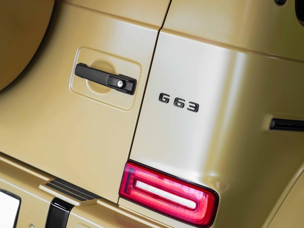 G63 2025 - FACTORY WARRANTY - G MANUFAKTUR OFFICIAL-DOUBLE NIGHT PACKAGE-DIAMOND SEATS-OFFICIAL RIMS