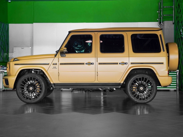 G63 2025 - FACTORY WARRANTY - G MANUFAKTUR OFFICIAL-DOUBLE NIGHT PACKAGE-DIAMOND SEATS-OFFICIAL RIMS