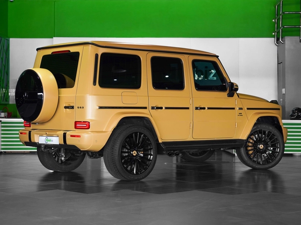 G63 2025 - FACTORY WARRANTY - G MANUFAKTUR OFFICIAL-DOUBLE NIGHT PACKAGE-DIAMOND SEATS-OFFICIAL RIMS
