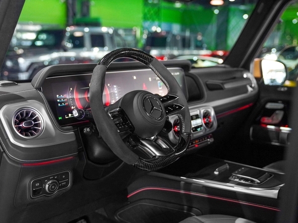G63 2025 - FACTORY WARRANTY - G MANUFAKTUR OFFICIAL-DOUBLE NIGHT PACKAGE-DIAMOND SEATS-OFFICIAL RIMS