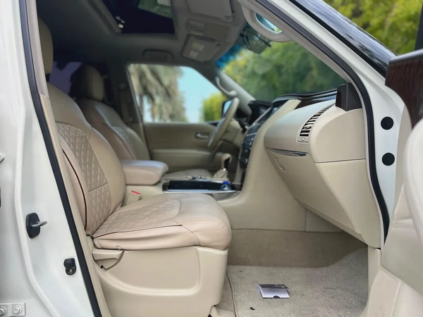 Nissan Patrol LE 2014 GCC Specs - Well Maintained