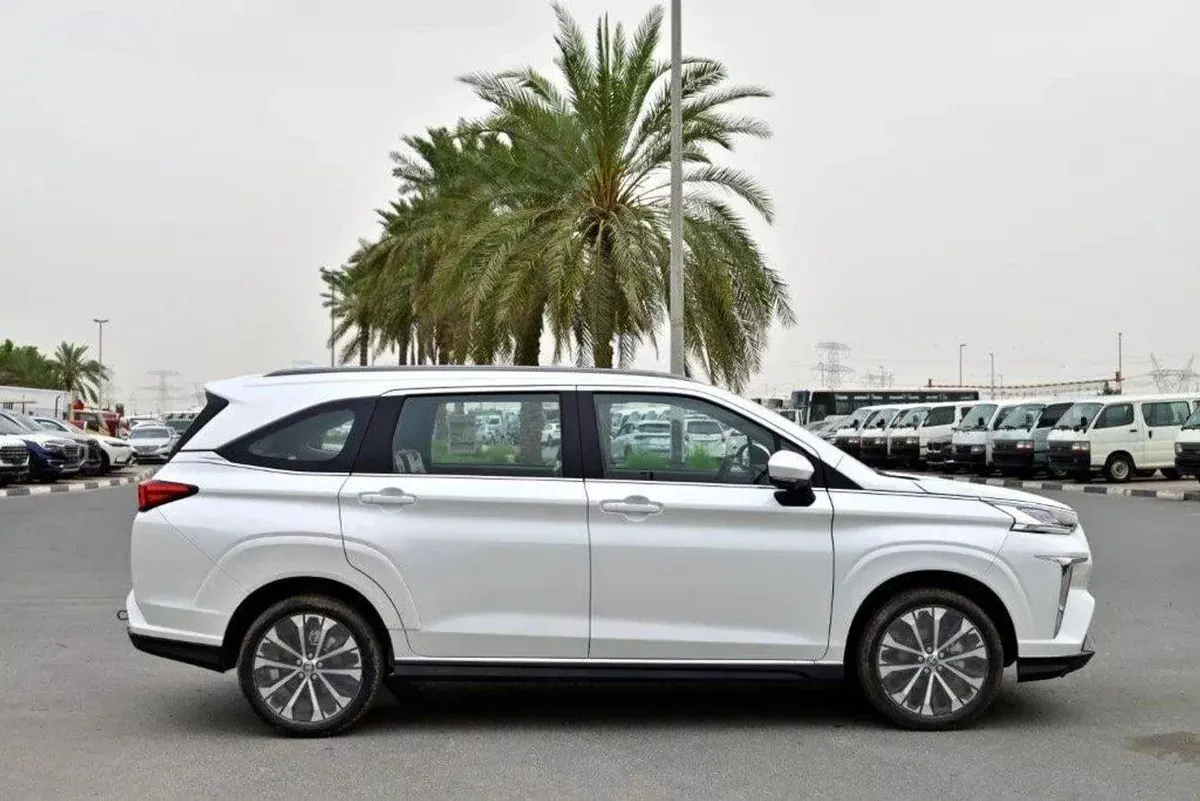 Toyota Veloz GX full option 1.5L-3-0