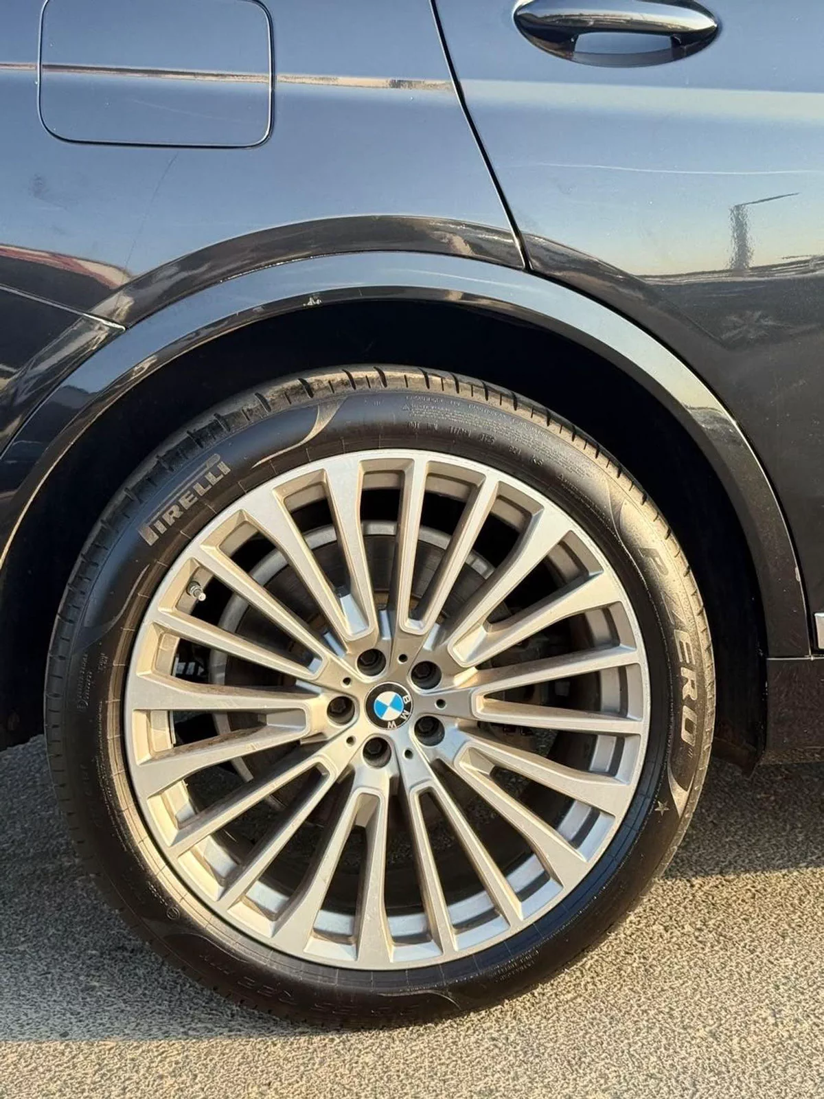 BMW X7 50i PURE EXCELLENCE BMW X7 XDrive 50i Full option premium-11-0