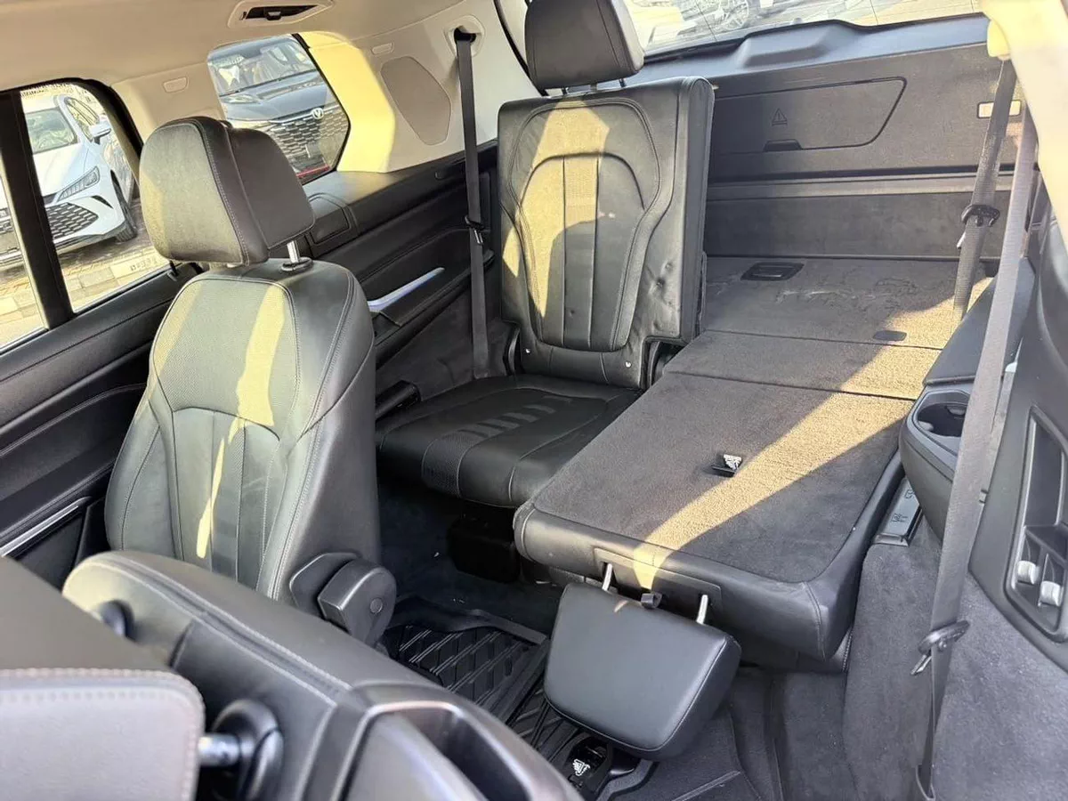 BMW X7 50i PURE EXCELLENCE BMW X7 XDrive 50i Full option premium-15-0