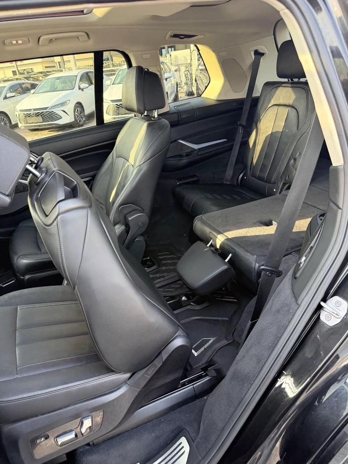 BMW X7 50i PURE EXCELLENCE BMW X7 XDrive 50i Full option premium-18-0
