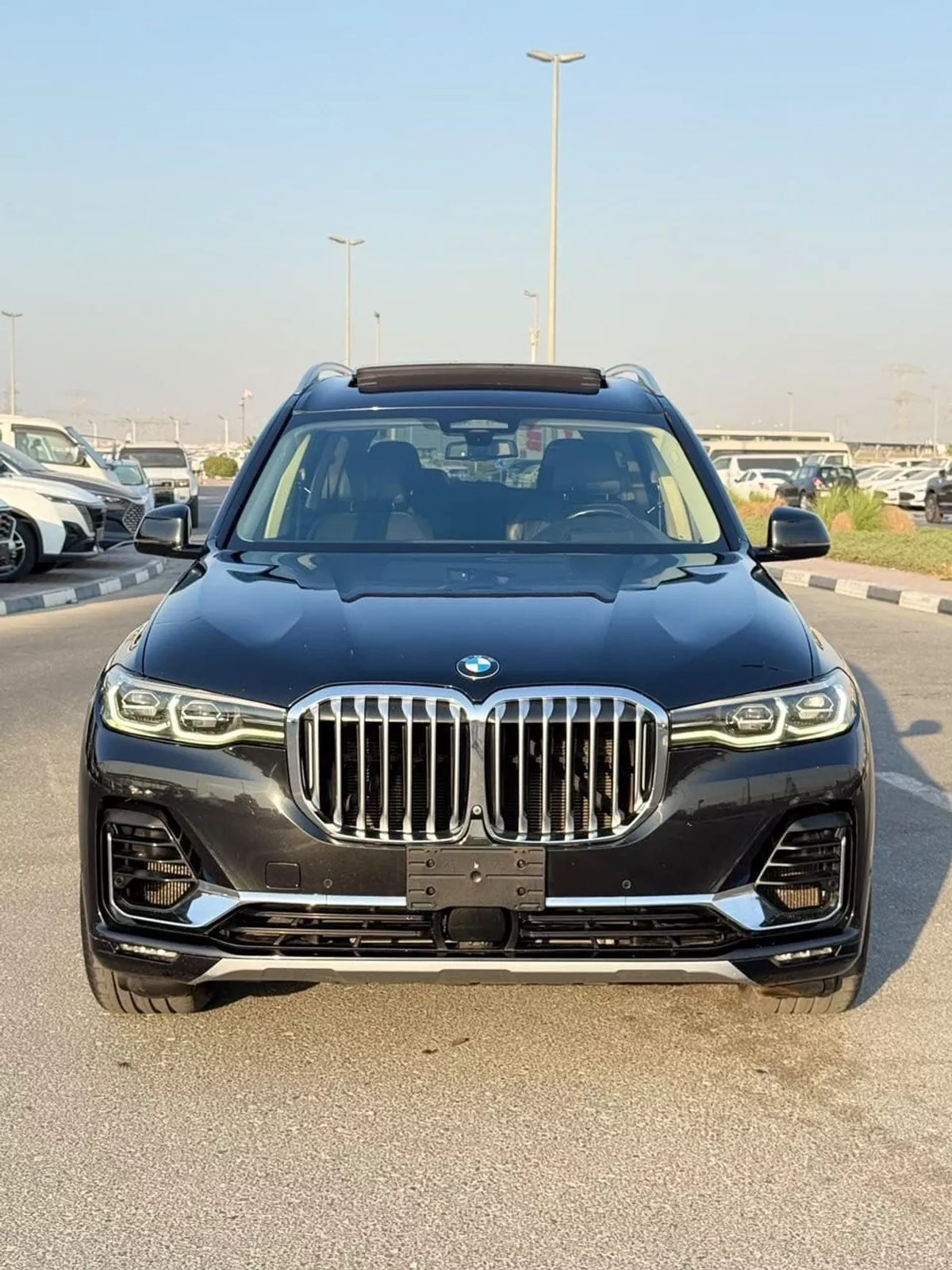 BMW X7 50i PURE EXCELLENCE BMW X7 XDrive 50i Full option premium-1-0