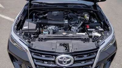 Toyota Fortuner VXR Toyota Fortuner 4.0L Petrol 2025-19