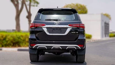 Toyota Fortuner VXR Toyota Fortuner 4.0L Petrol 2025-7