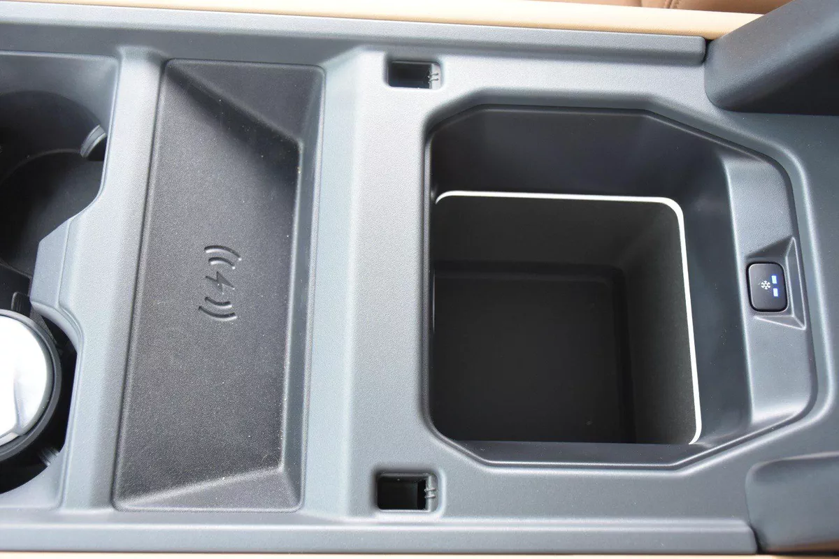 LAND ROVER DEFENDER P400 XDYNAMIC HSE 2025 | GREEN-19-19