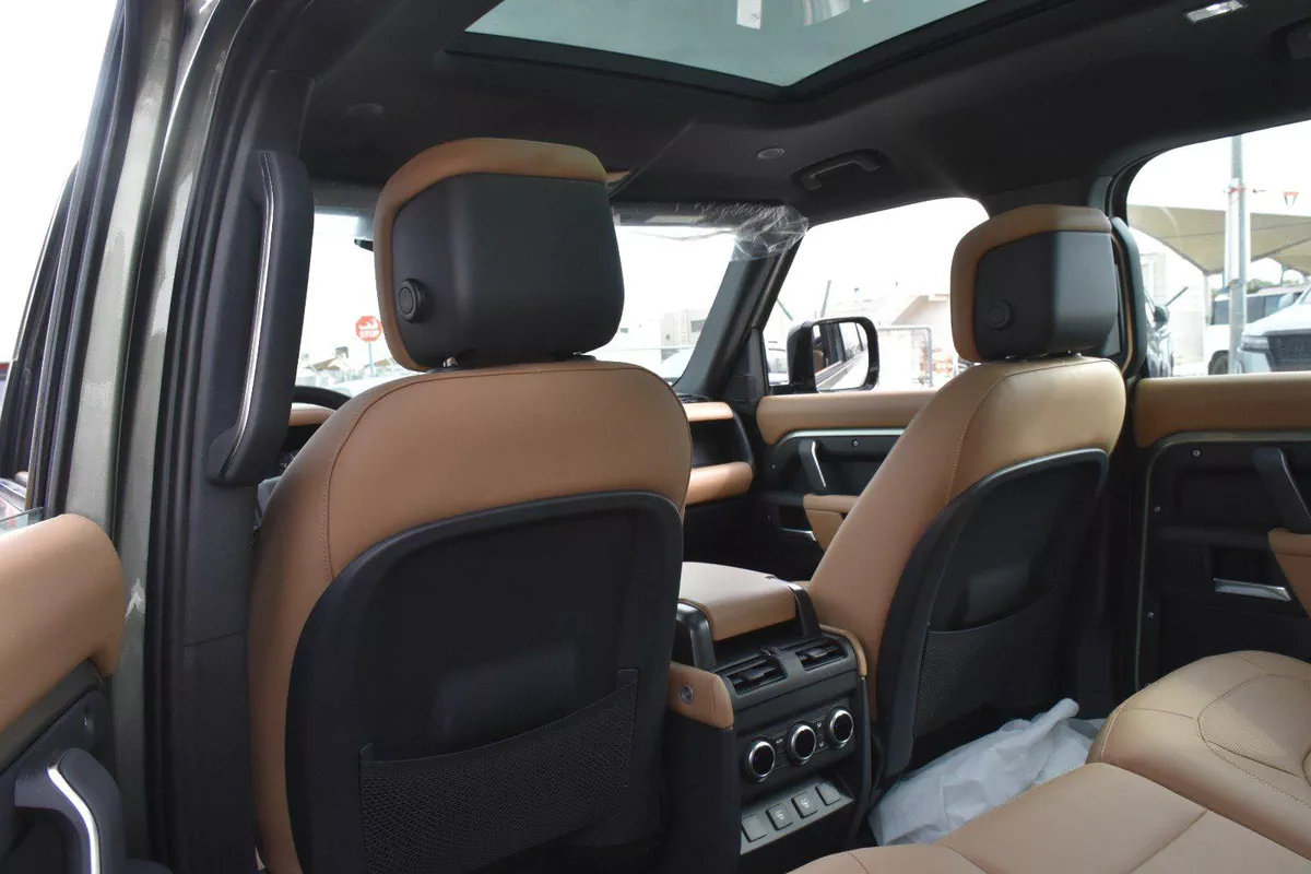 LAND ROVER DEFENDER P400 XDYNAMIC HSE 2025 | GREEN-2-2