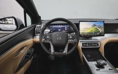 BYD Song L DM-i-8