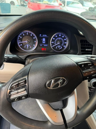 HYUNDAI ELANTRA 2.0L-4