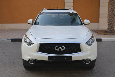 INFINITI QX70 LUXURY 3.7L V6 - GCC SPECS - ORIGINAL PAINT - UNDER WARRANTY - ACCIDENT FREE --6