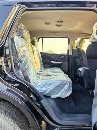 Nissan X Terra SE 7 SEATS / 2.5L PETROL V4 / LEATHER SEATS / PUSH START / 4WD (CODE # 69096)-9