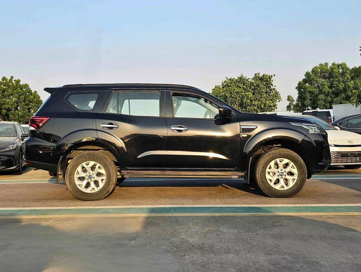 Nissan X Terra SE 7 SEATS / 2.5L PETROL V4 / LEATHER SEATS / PUSH START / 4WD (CODE # 69096)-1-0