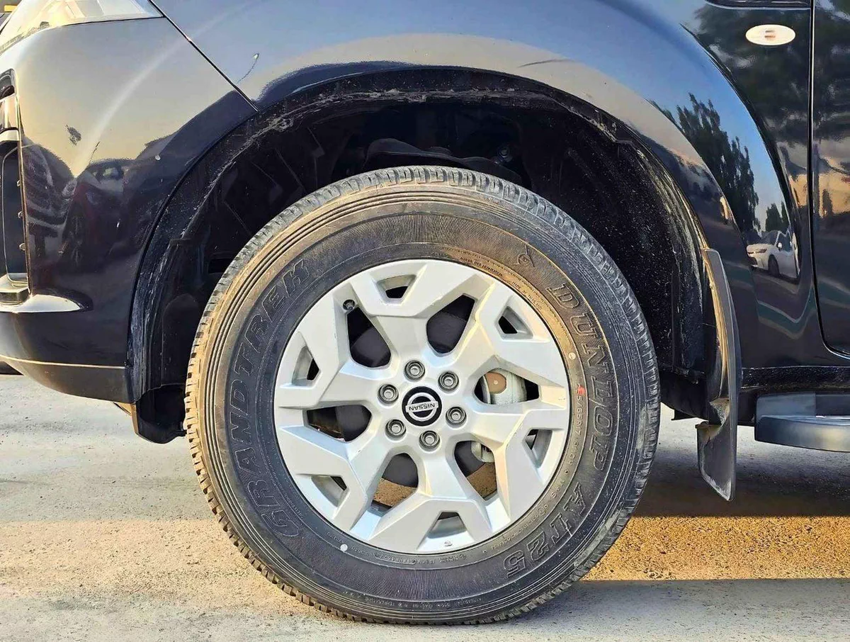Nissan X Terra SE 7 SEATS / 2.5L PETROL V4 / LEATHER SEATS / PUSH START / 4WD (CODE # 69096)-5-0