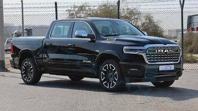( For Export / multiple colors) 2026/2026 RAM 1500 Limited Longhorn Crew Cab eTorque V8 5.7L GCC 0KM-3