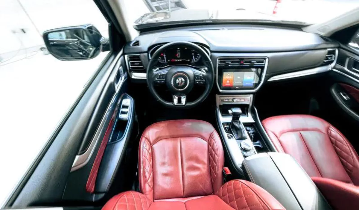 2023 MG RX8 Luxury 2.0T V4 // EMI Starting from 1,250 AED-2-2
